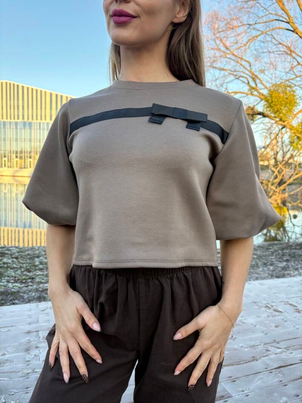 Bluza z bufiastymi rękawami 3/4 i z kokardą