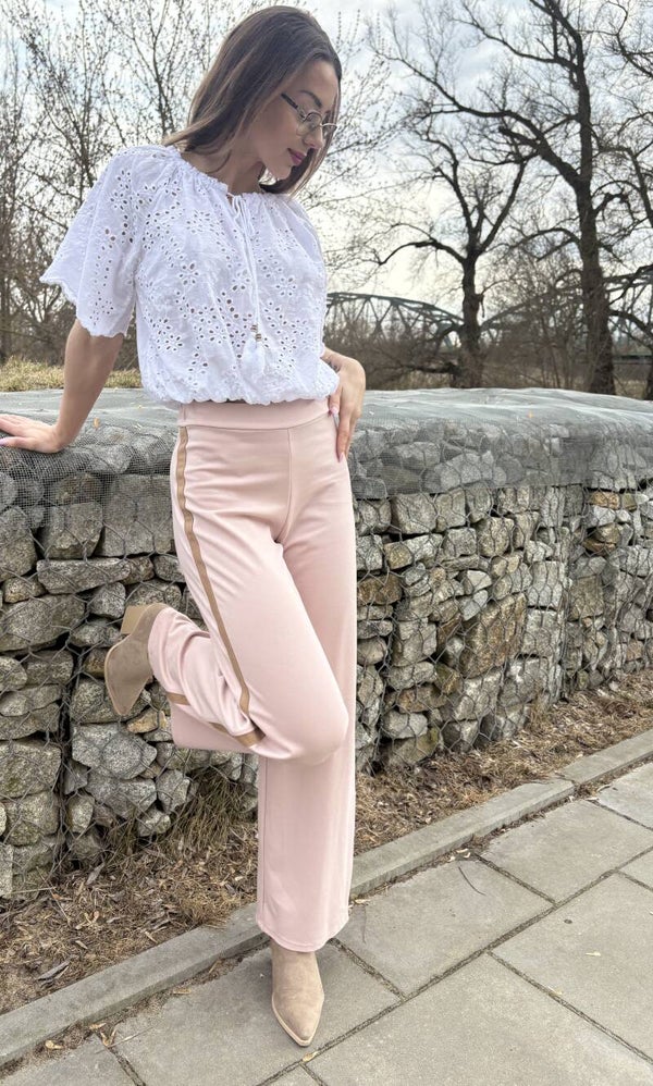 Biała, bawełniana bluzka z haftem