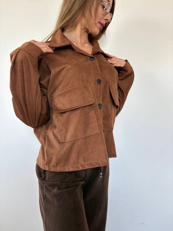 Brązowa koszula z miękkiego materiału