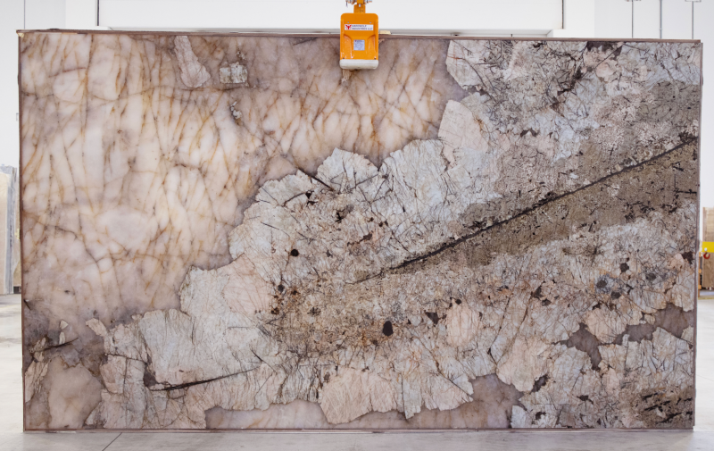 Patagonia (Quartzite) - Brazil