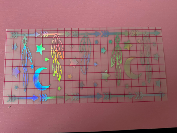 Holographic feather cup wrap