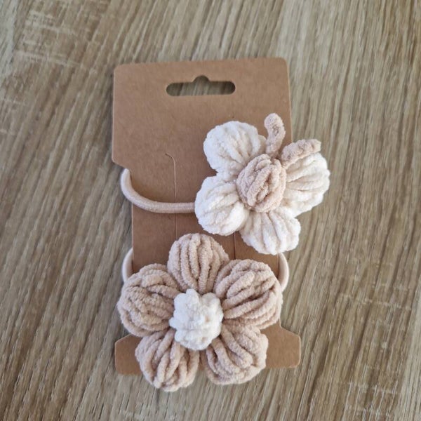 Handgemaakte elastiekjes – vlinder & bloemetje🌸🦋(eigen ontwerp)