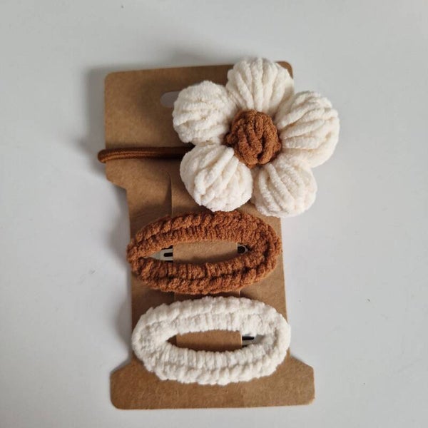 Gehaakte haaraccessoires 🌸(eigen ontwerp)