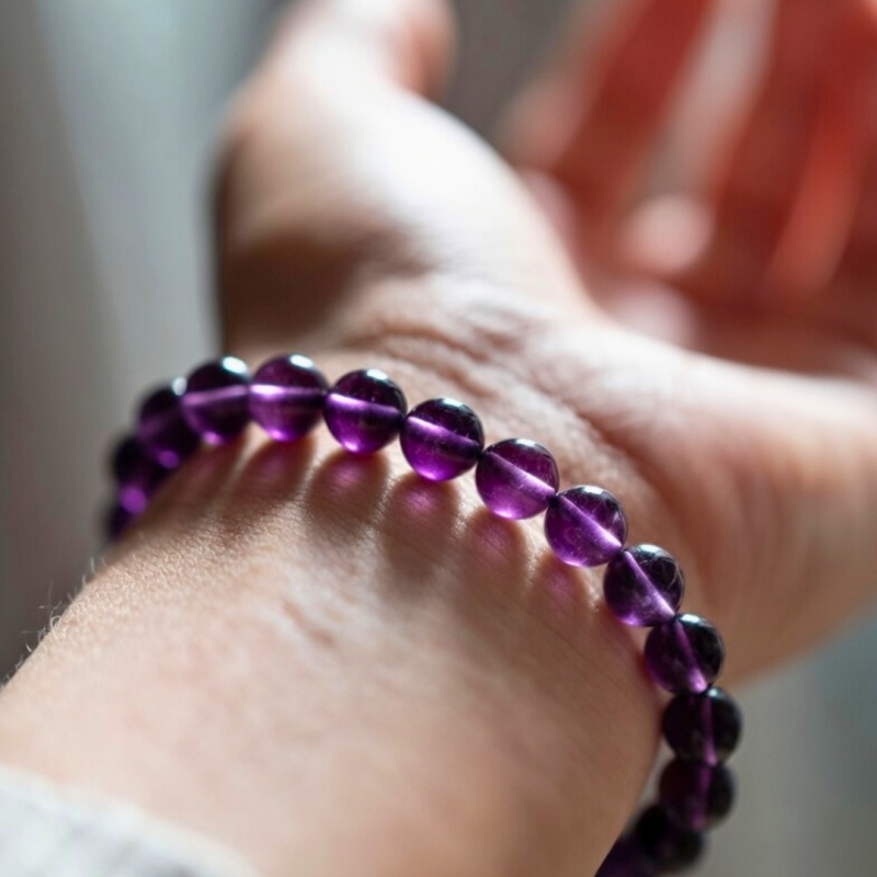 Amethyst Armband aus Edelstein im Seelenheil Onlineshop für Ruhe und Balance