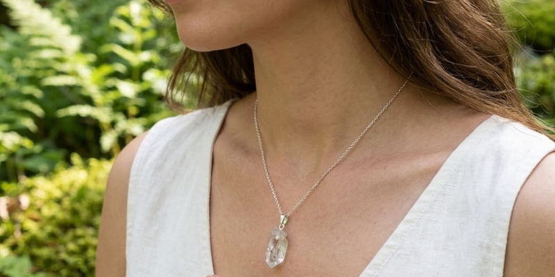 Bergkristall Schmuck aus echtem Bergkristall – hochwertiger Edelsteinschmuck online kaufen
