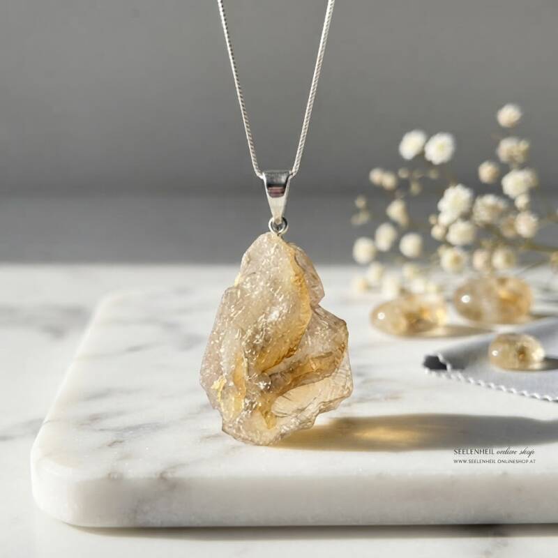 Edler Citrin Anhänger an Kette kaufen – kraftvoller Edelstein-Schmuck mit Wirkung für Sternzeichen und Seelenheil.