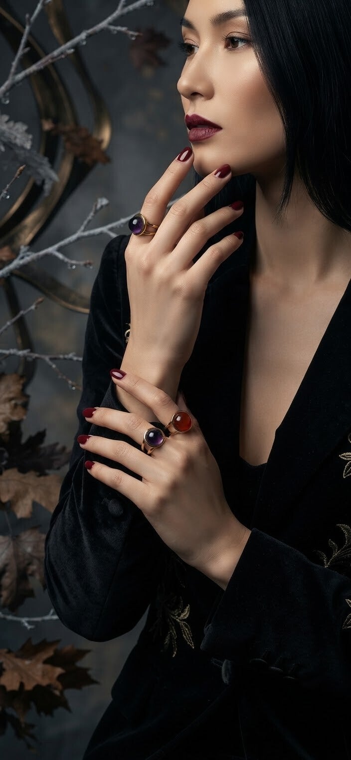 Edelstein Ring kaufen: Handverlesene Damenringe mit Amethyst, Karneol, Lapislazuli und Labradorit sowie edler Edelstein-Schmuck online bei Seelenheil.