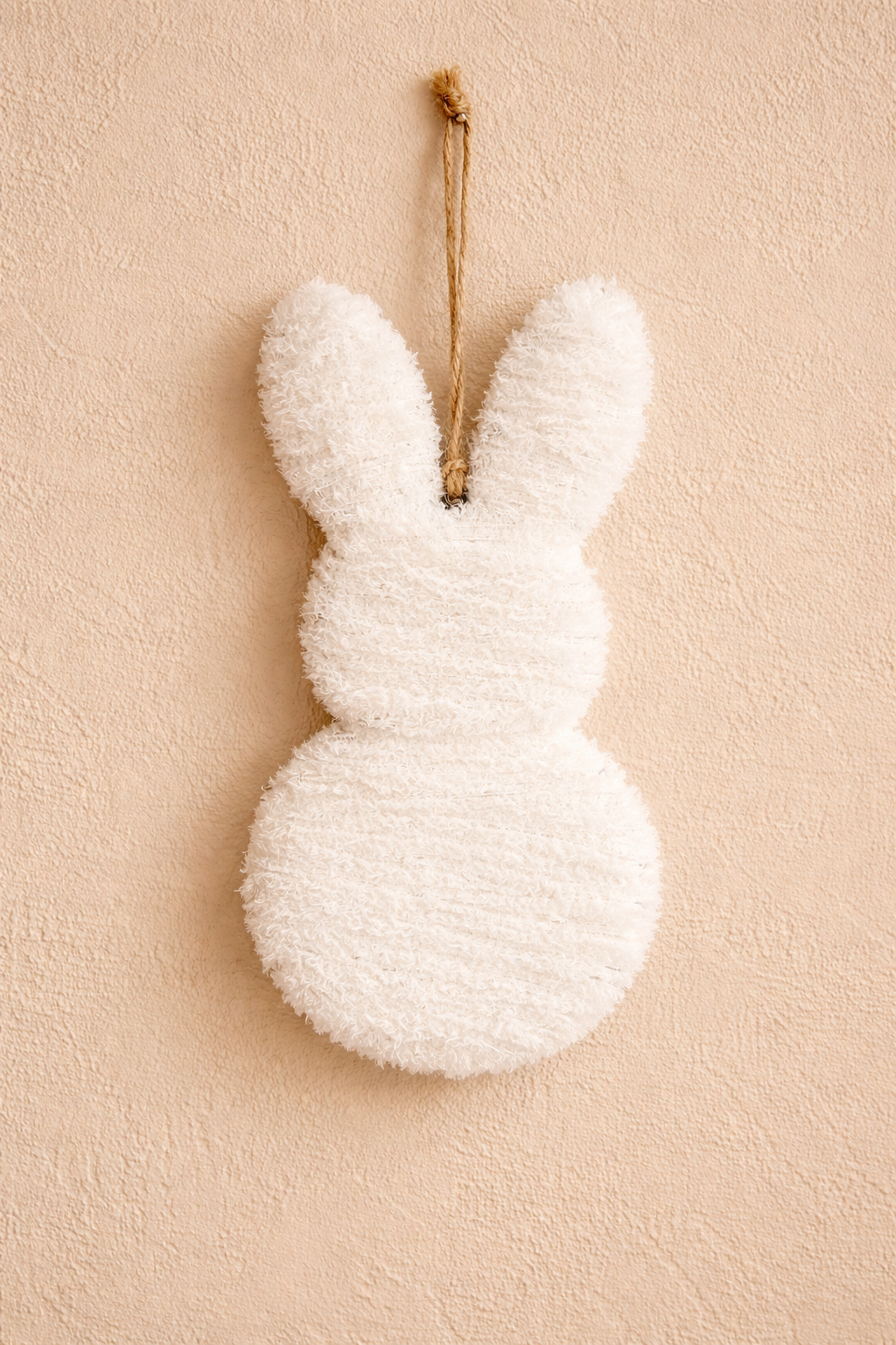 Handgemaakte Fluffy Konijnenhanger |  Minimalistische paasdecoratie (±30 cm)