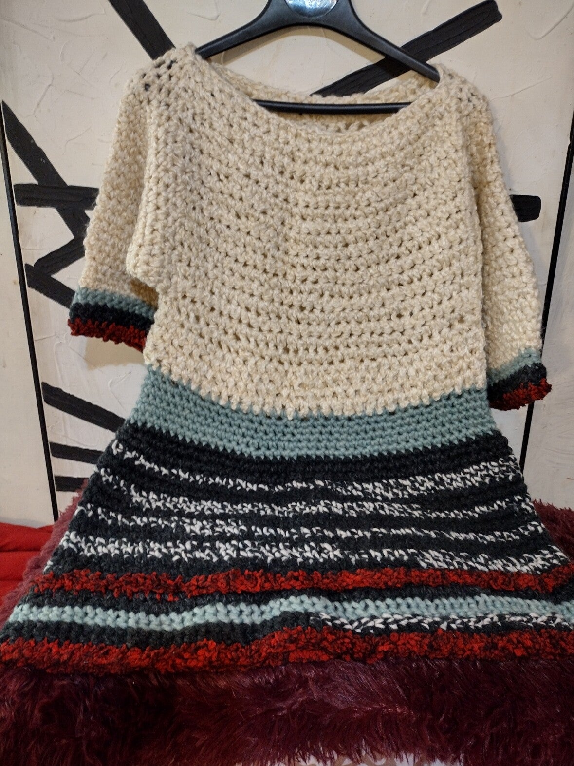 Short sleeve sweater