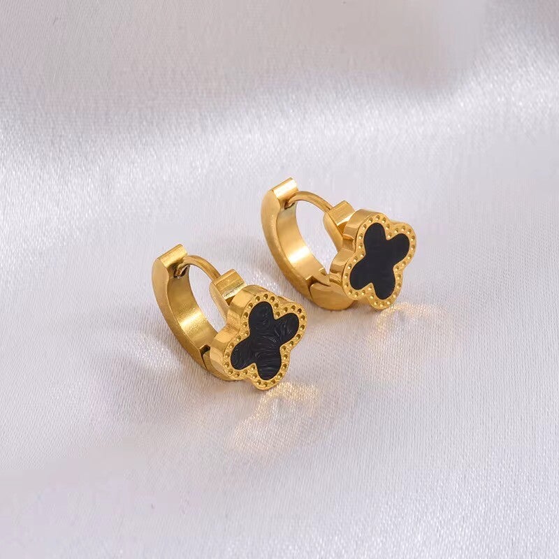 Clover clip earrings