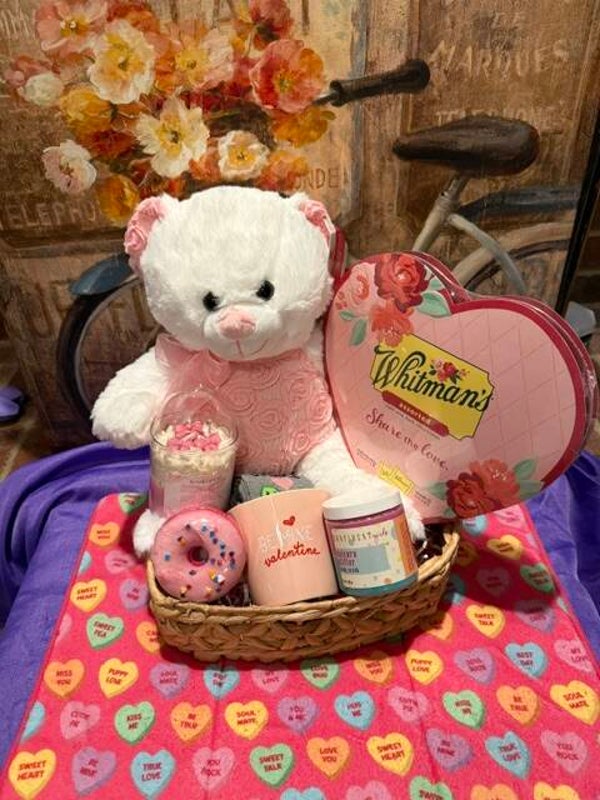 Be Mine! Valentine Luxury Gift Basket
