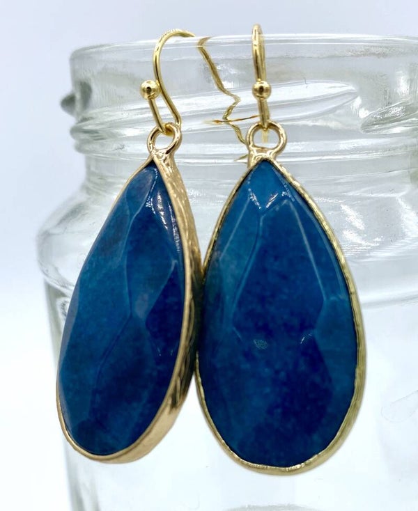 Donderblauwe steen oorhanger