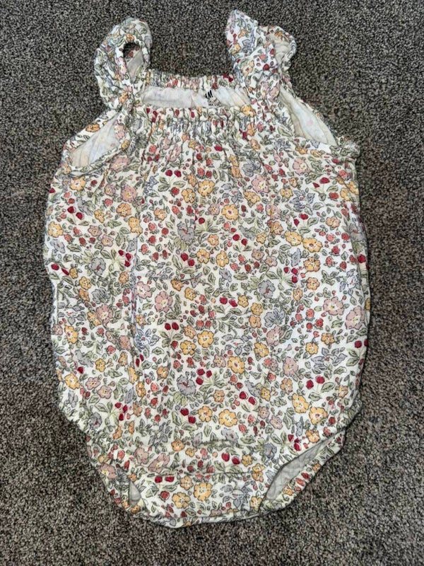 Blümchen Body Gr. 62 H&M