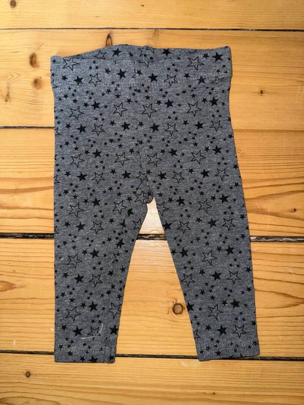 Graue Leggings mit Sterne Gr. 74 Pocopiano