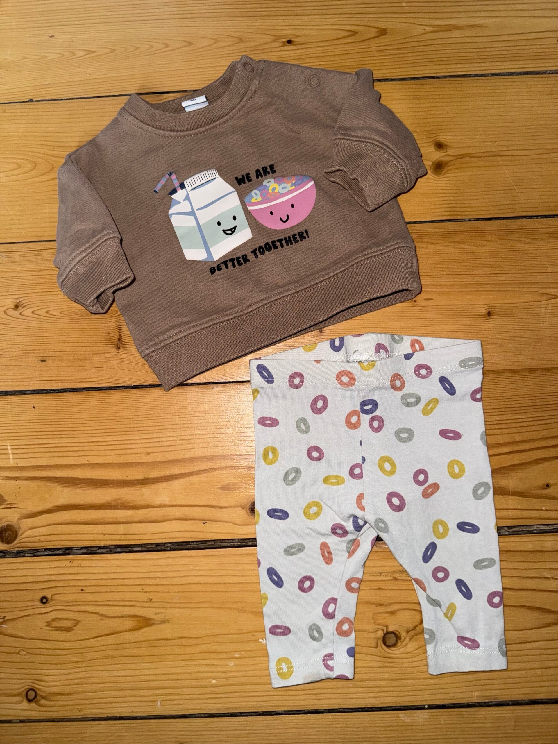 Brauner Pullover und Hose Gr. 50 Topomini