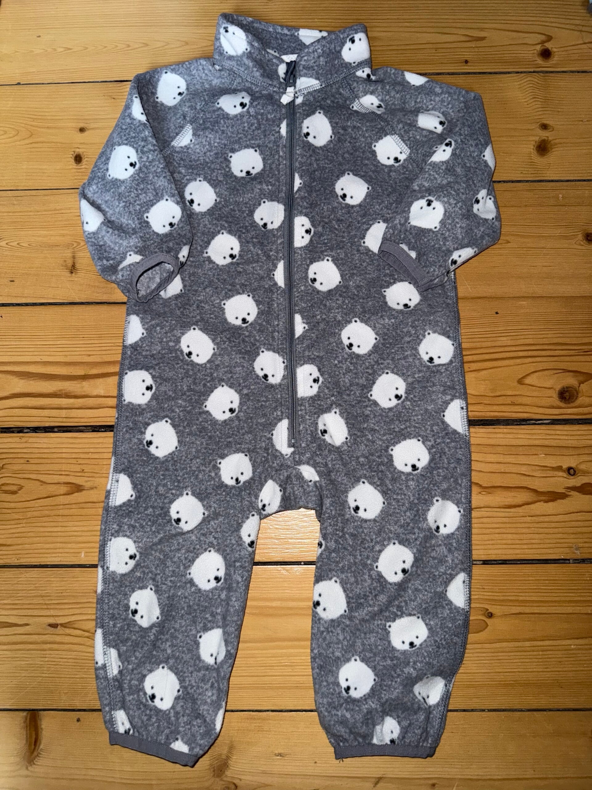 Grauer Einteiler mit Bären Gr. 80 H&M