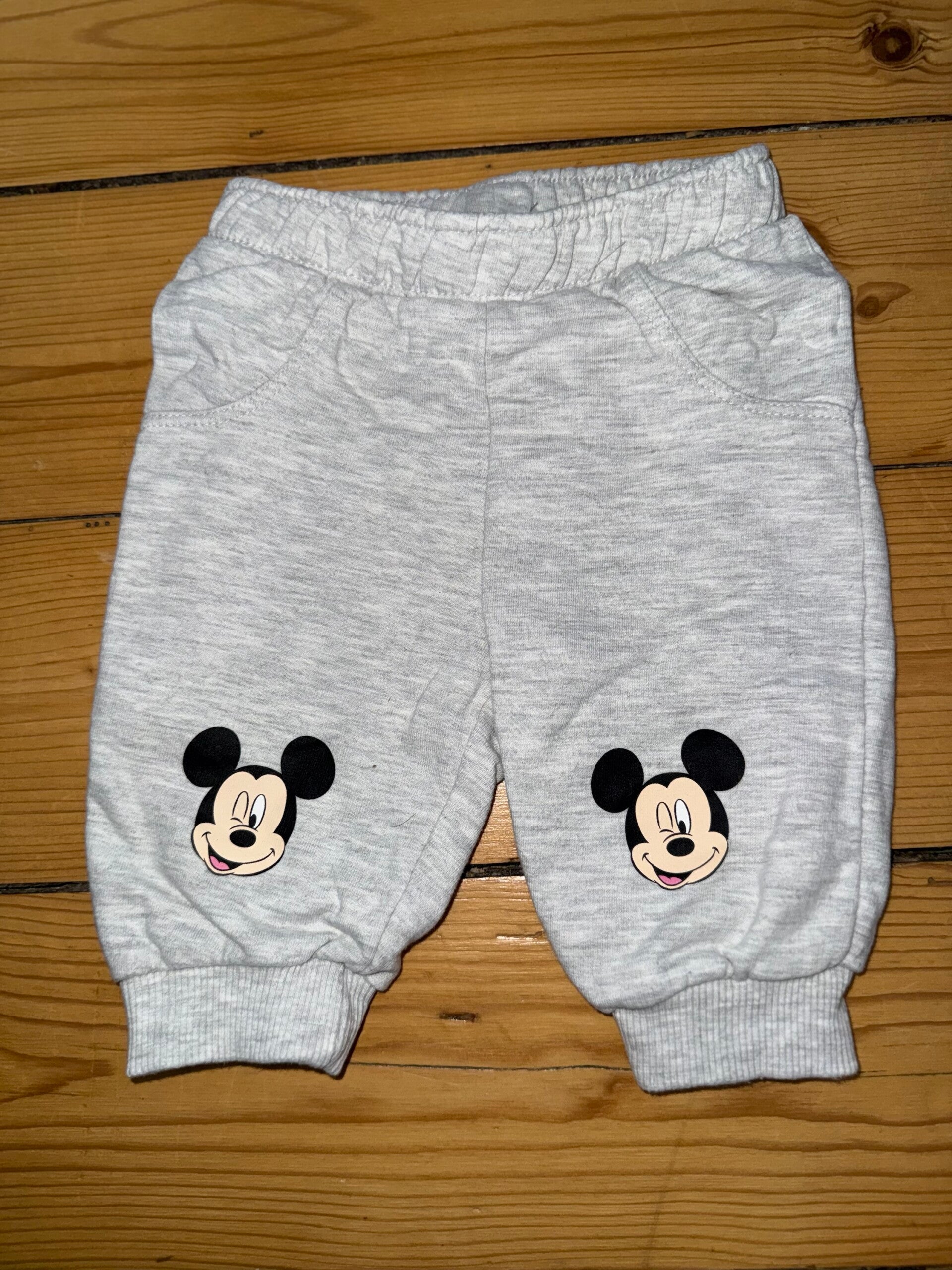 Graue Hose mit Mickey Mouse Gr. 56 Disney