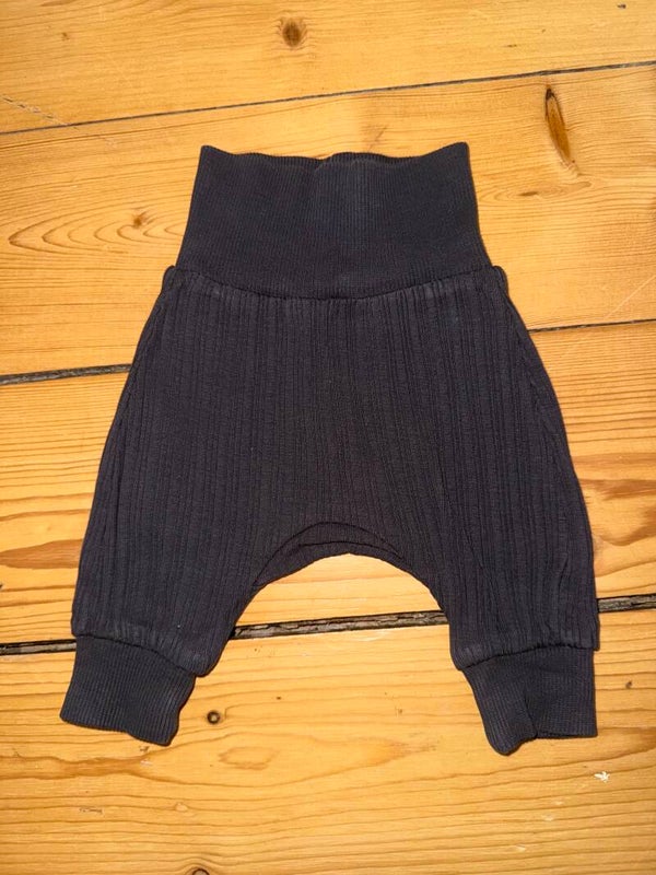 Schwarze gerippte Hose Gr. 44 H&M