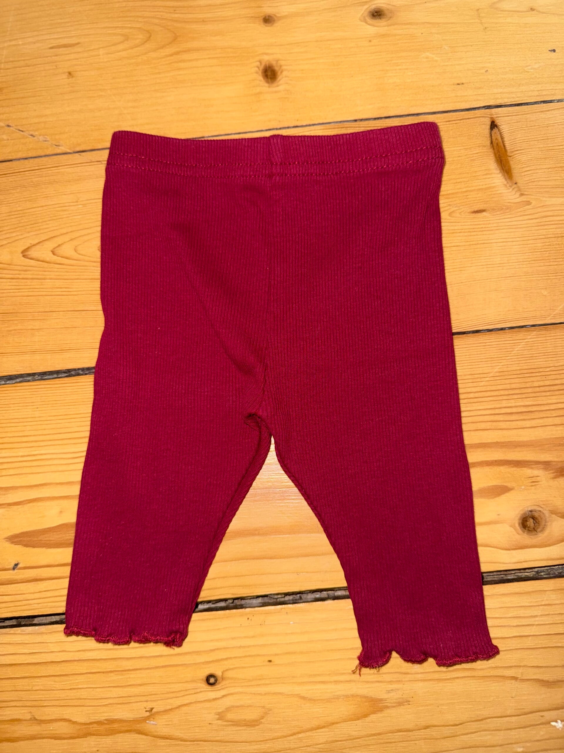 Rote gerippte Leggings Gr. 62 Sinsay