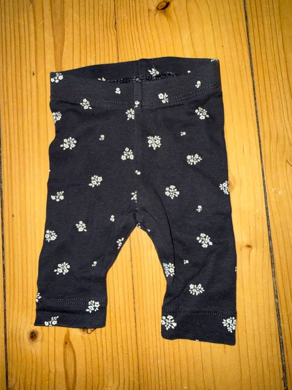 Dunkelgraue Leggings mit Blümchen Gr. 50 H&M