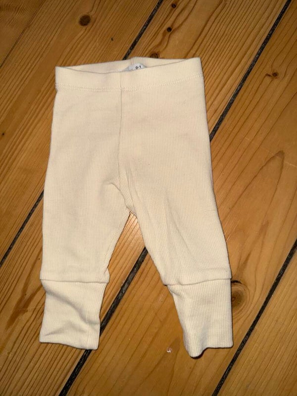 Cremefarbene gerippte Leggings Gr. 56 Zara