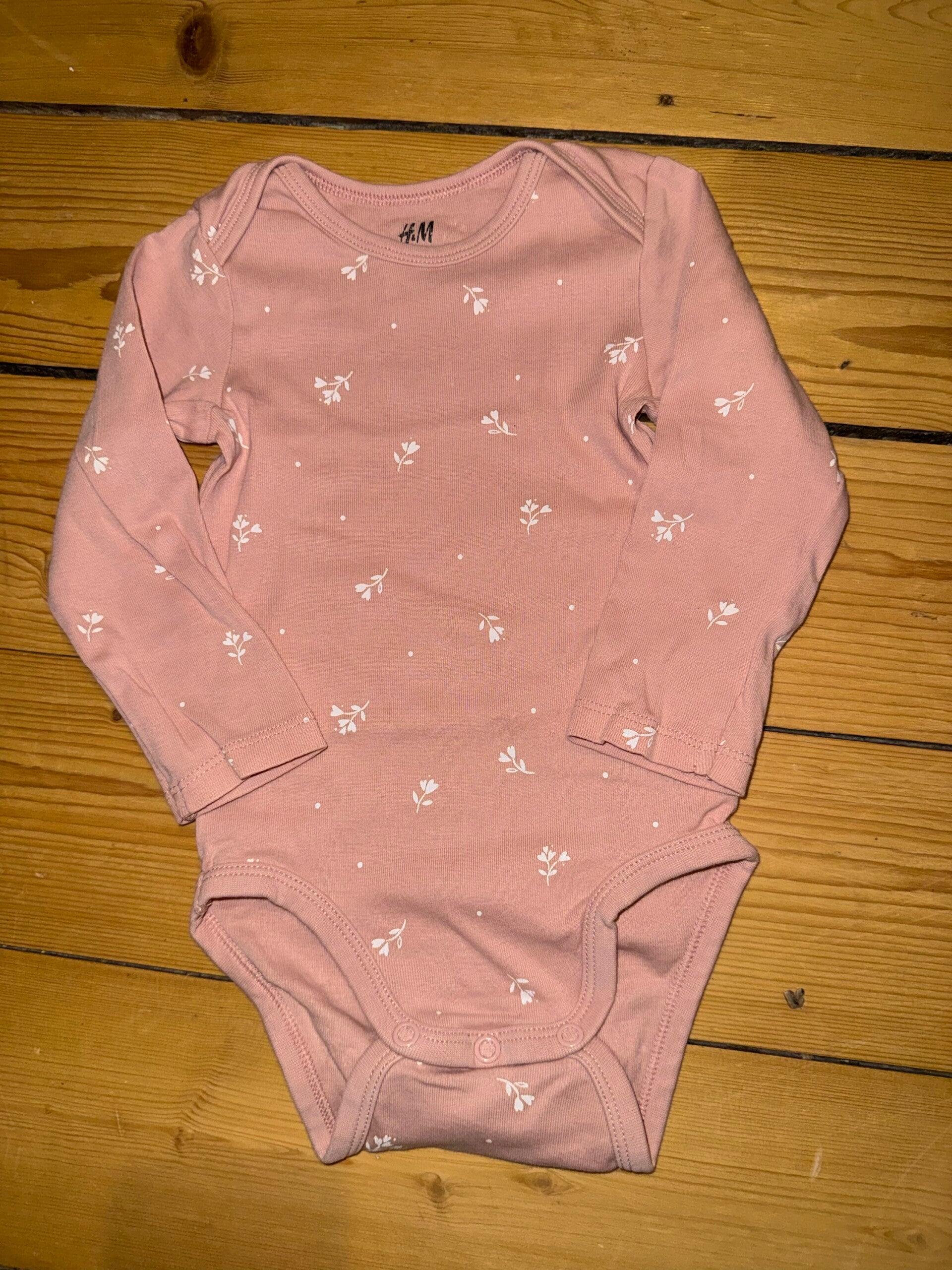 Pinker Body mit Muster Gr. 80 H&M