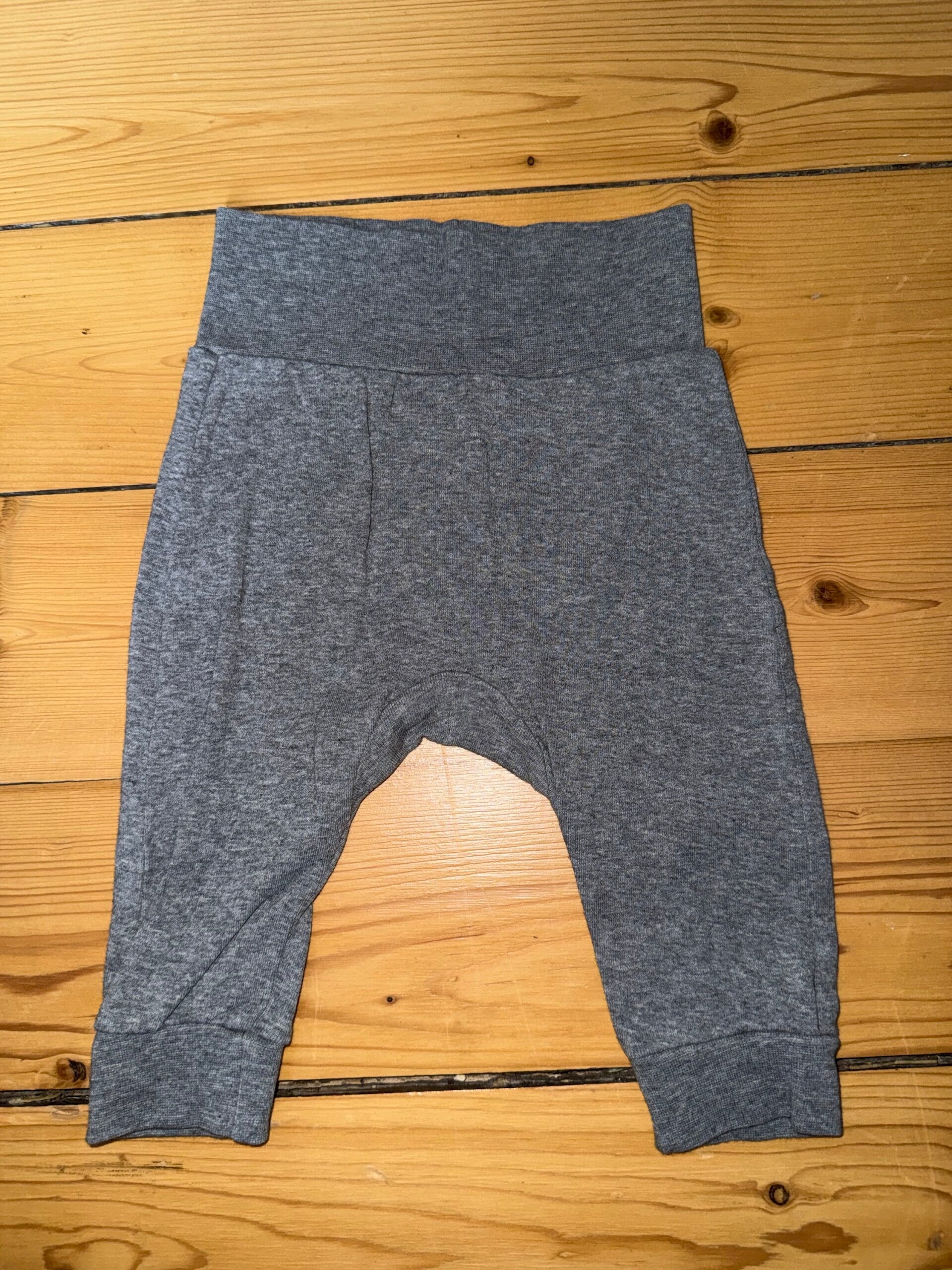 Graue Hose Gr. 68 H&M