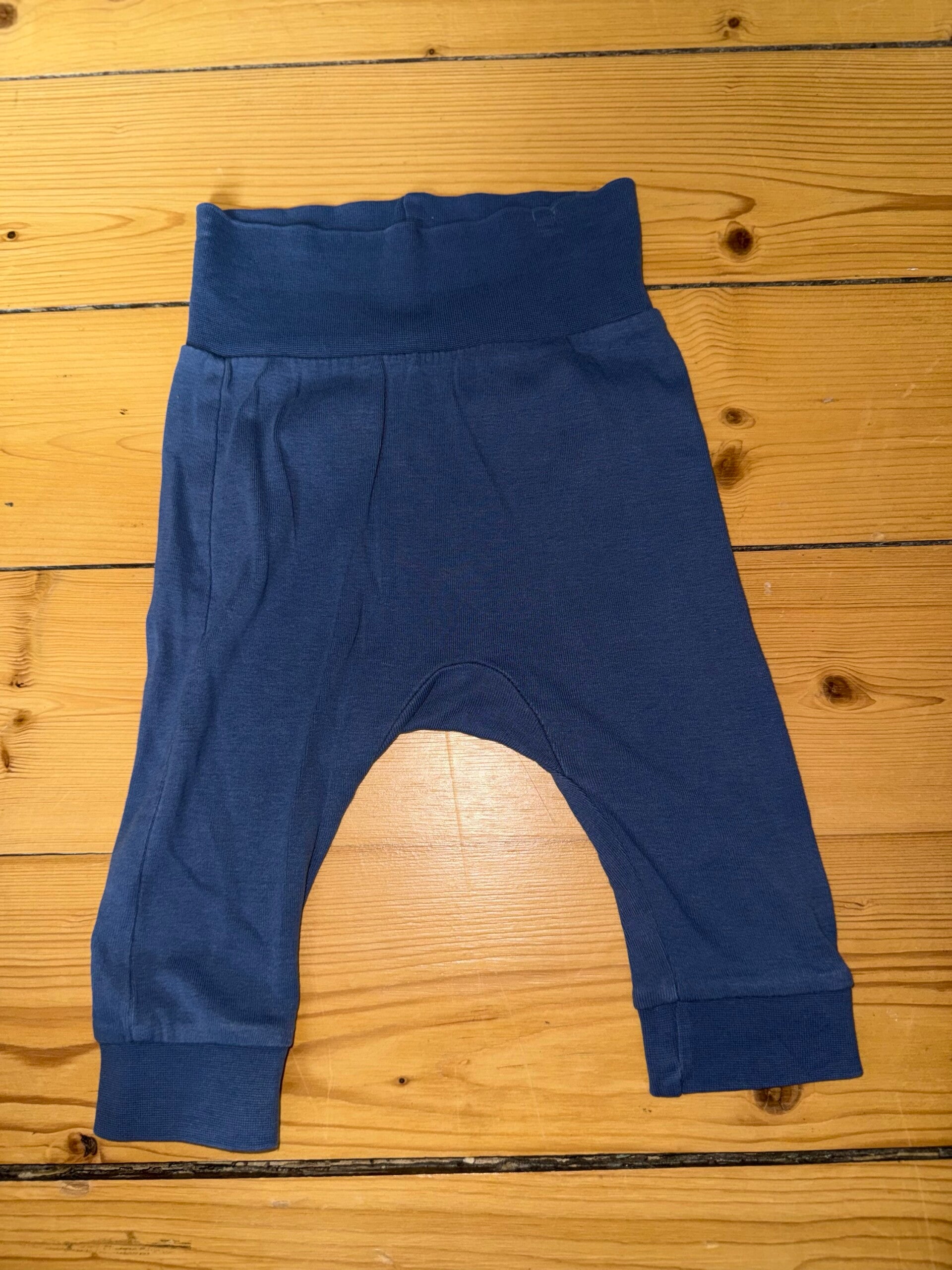 Dunkelblaue Hose Gr. 68 H&M