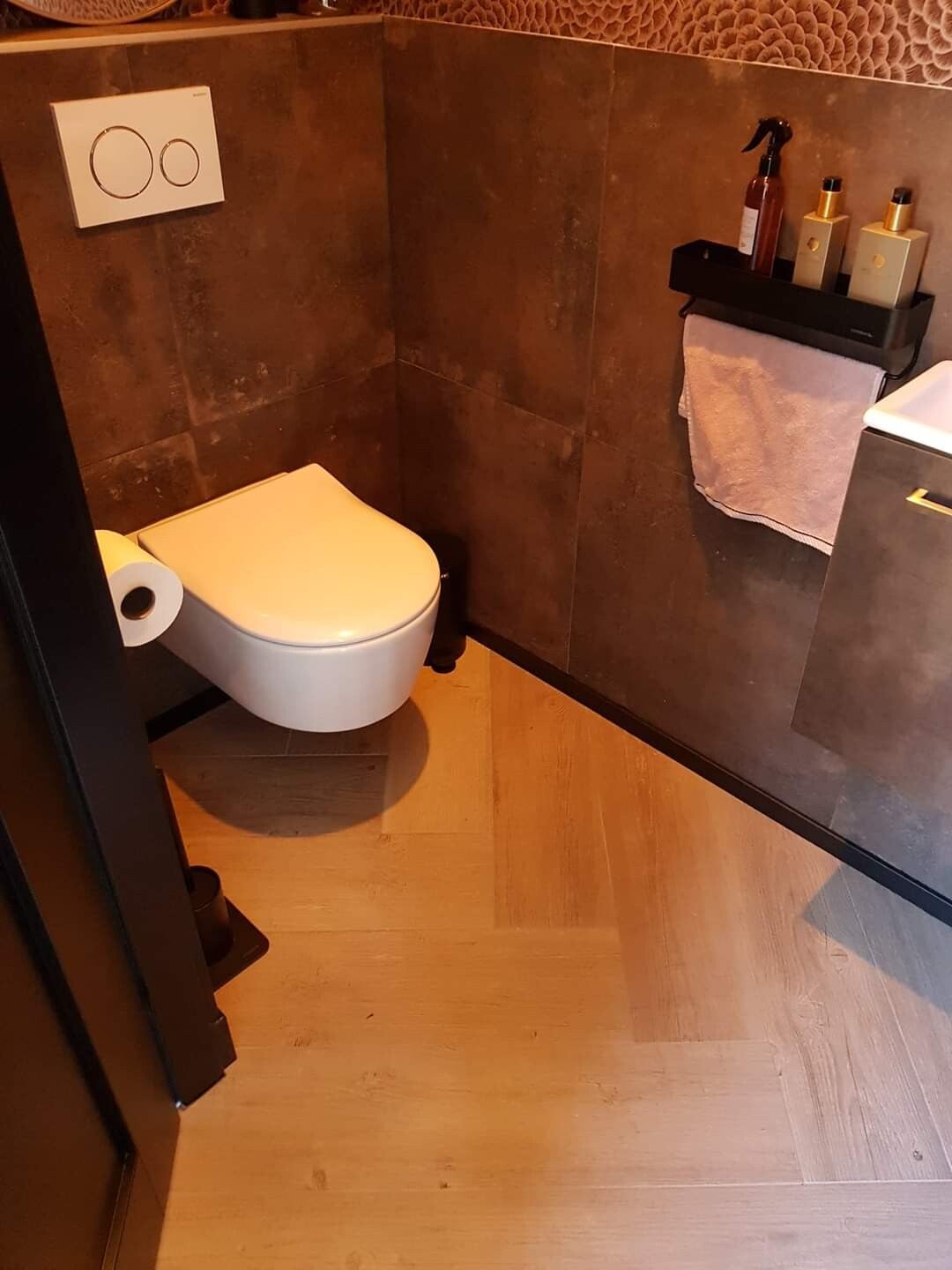 toilet tegels