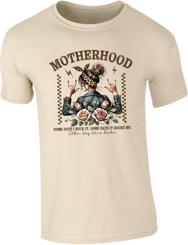 T-shirt “Motherhood”