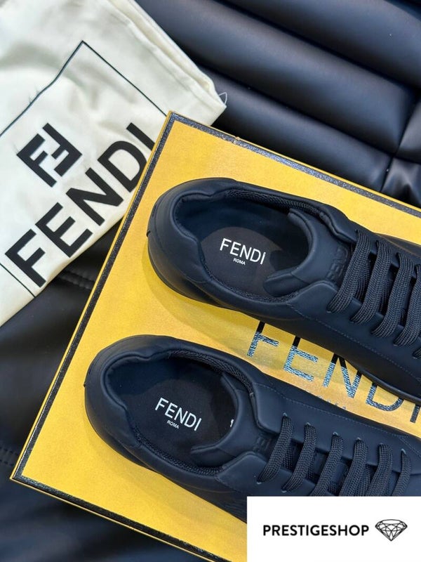 Fendi / 25