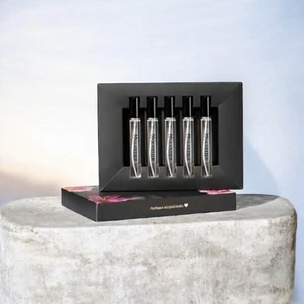 5 zakparfums van 15 ml gevuld met onze best verkochte composities