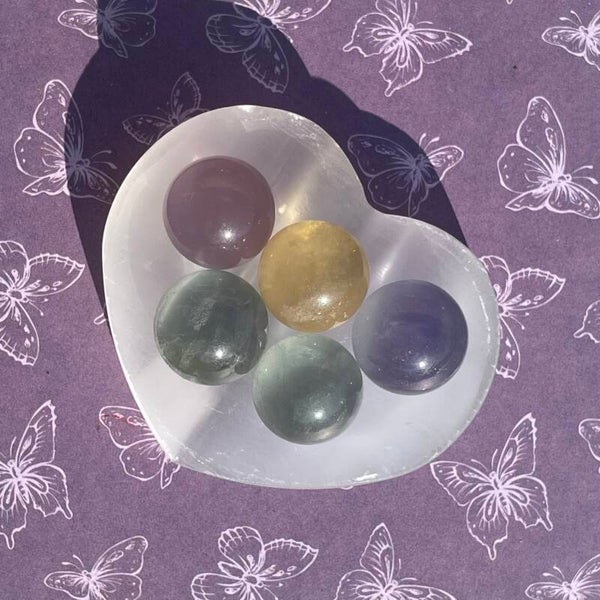 Fluorite mini spheres