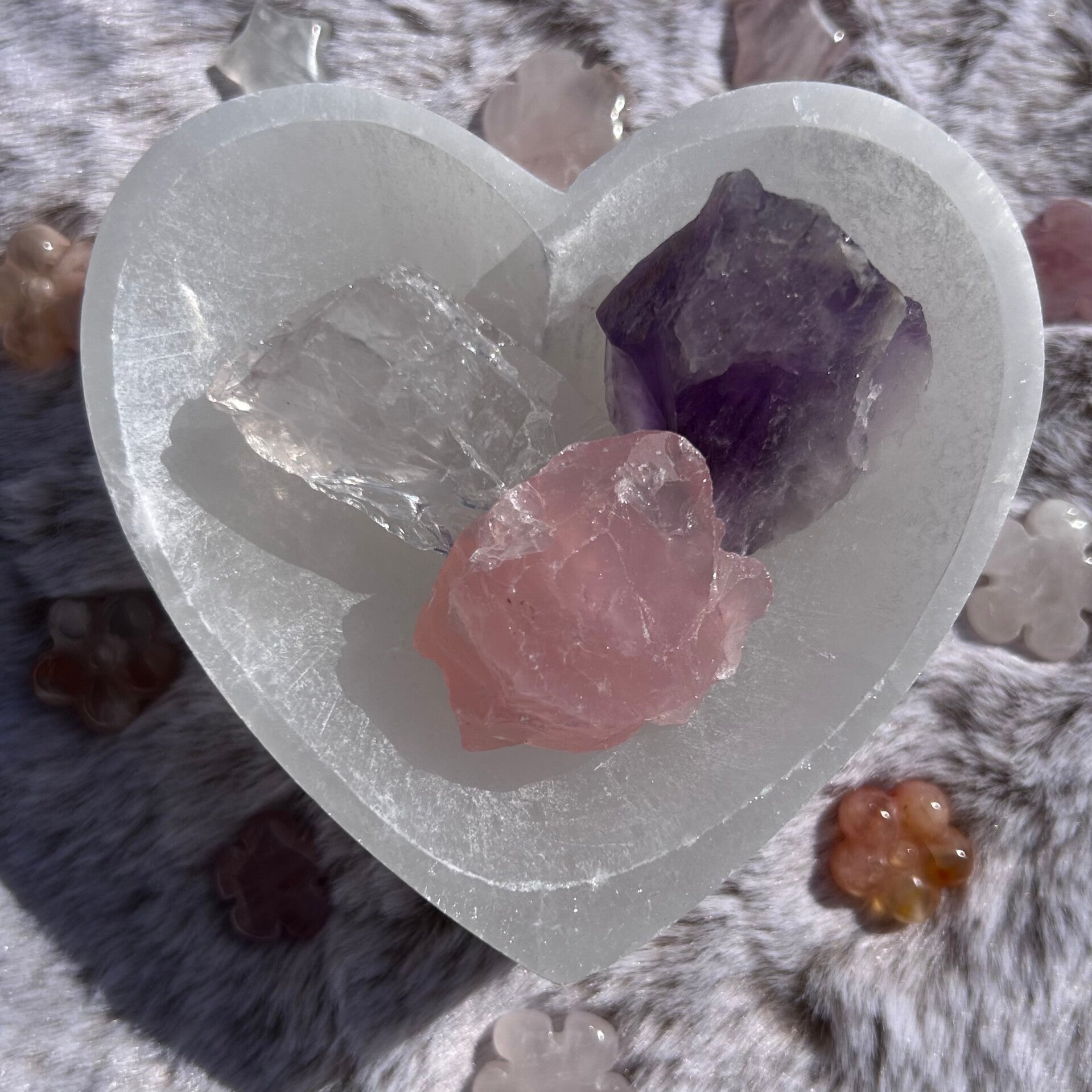 Satin spar heart bowl with the golden triangle