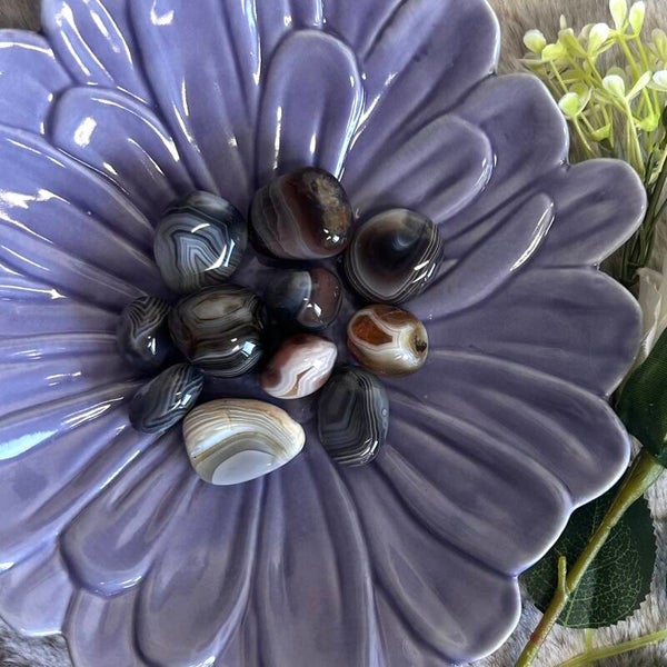 Banded agate tumbles