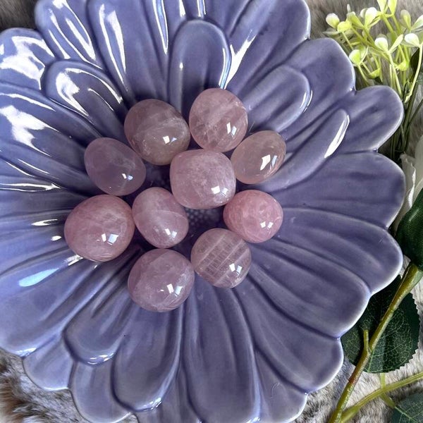 High quality rose quartz tumbles