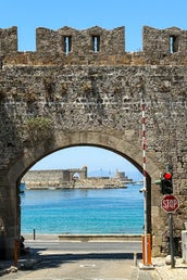 tor-rhodos-standard.jpg
