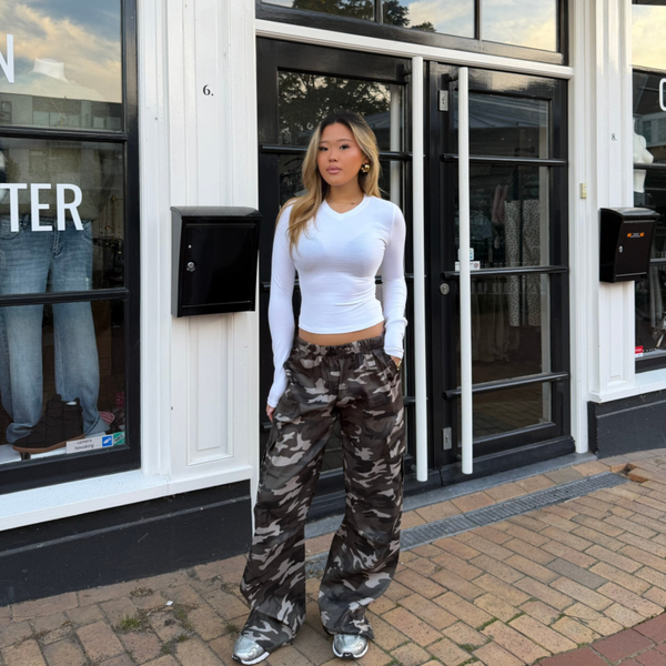 Camo cargo trousers - mid/low