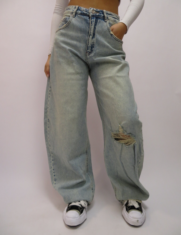 Deley ripped balloon baggy jeans