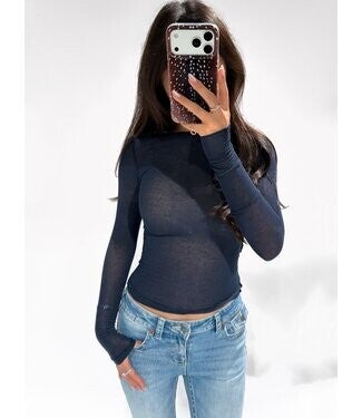 Basic cashmere top