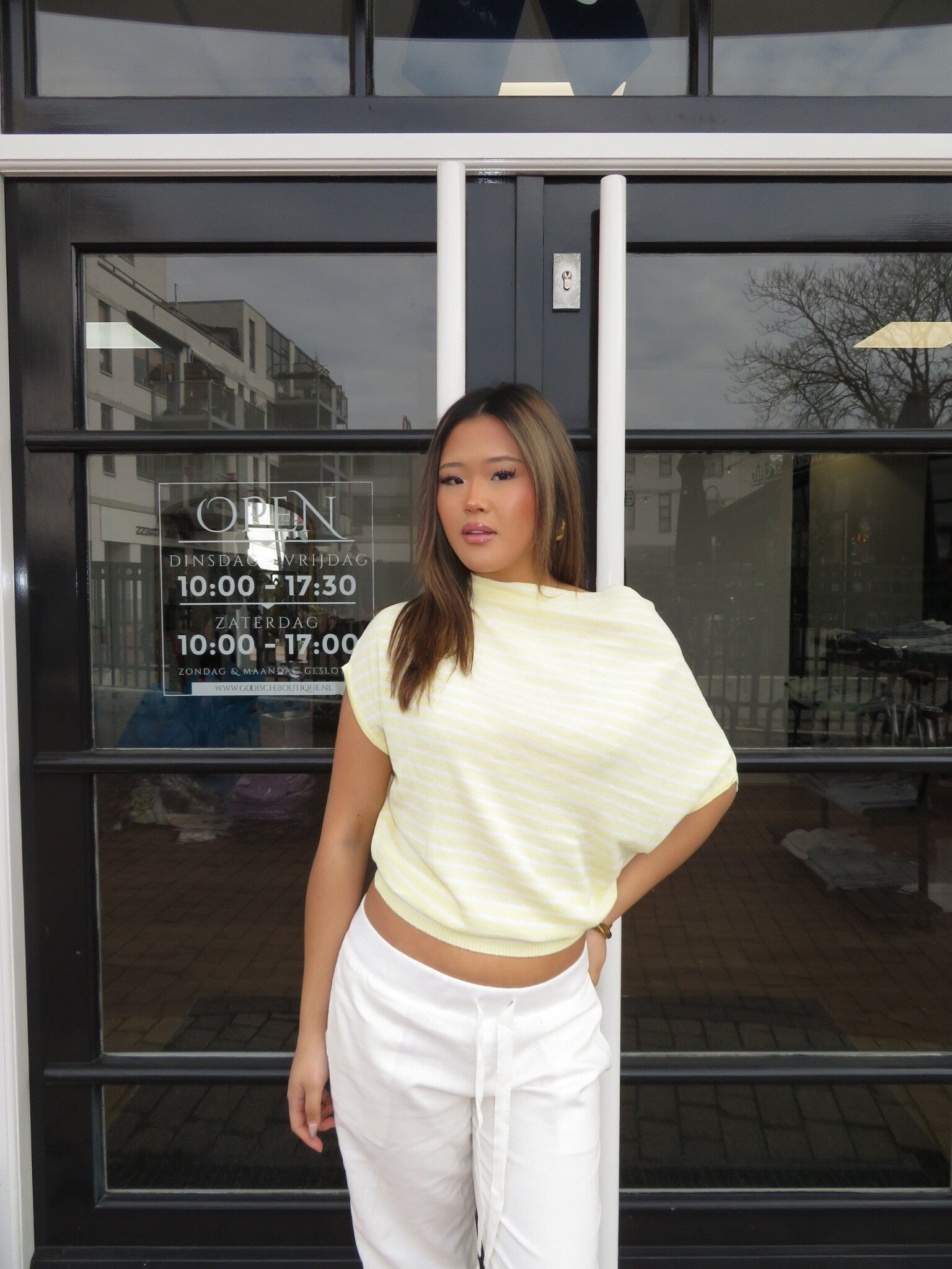 Stripe soft asymmetric top