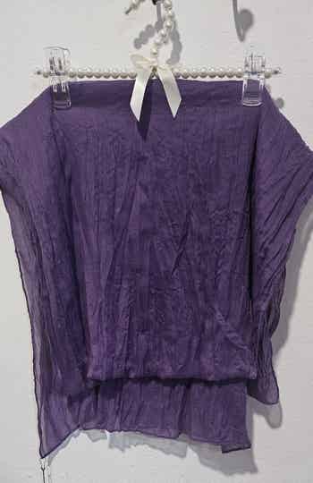 Pañuelo tejido fino en color morado