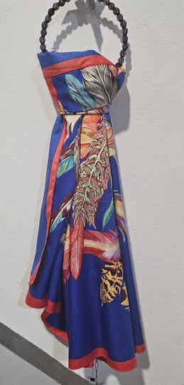 Bufanda/pañuelo de raso en estampado floral