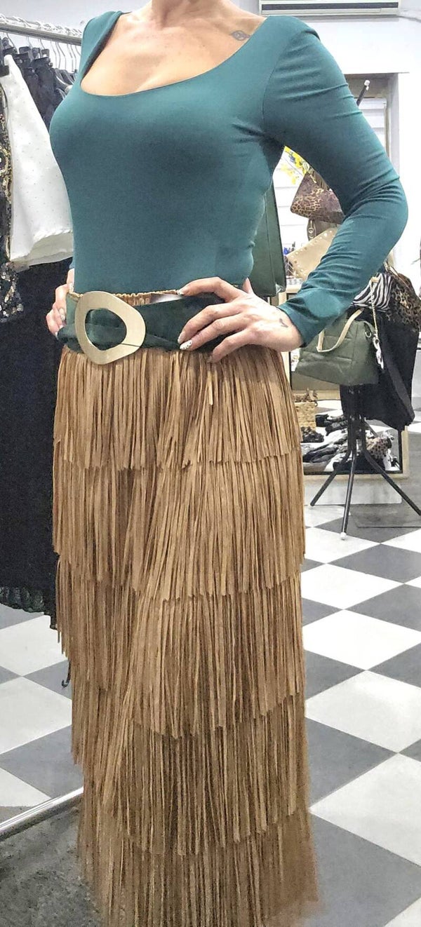 FALDA MIDI DE FLECOS EN CAMEL