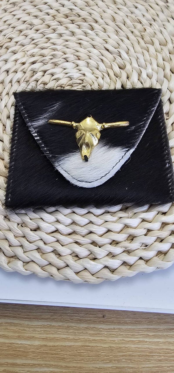 Monedero tipo tarjetero en piel con detalle de búfalo