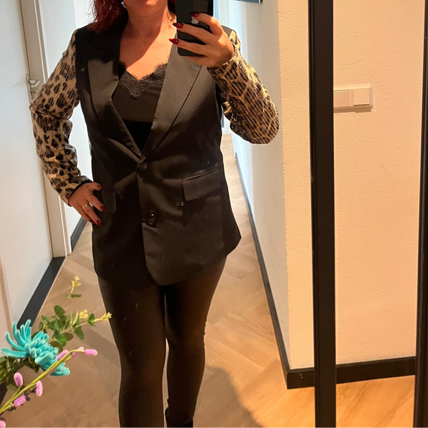 Zwarte blazer met panterprint