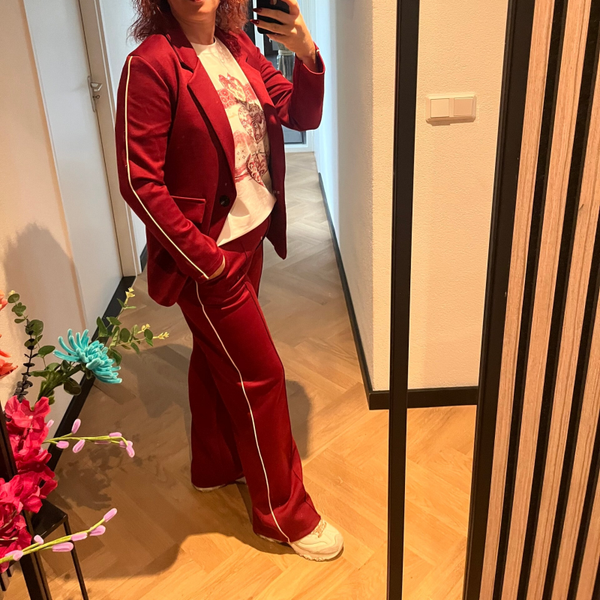 Broek met witte streep