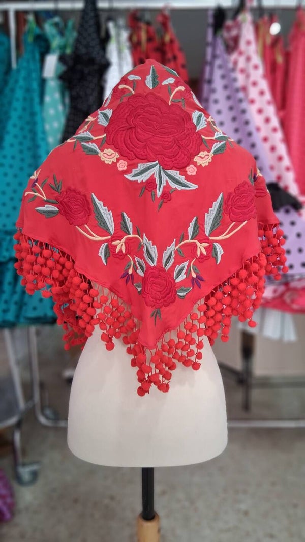 Mantón bordado madroños rojo