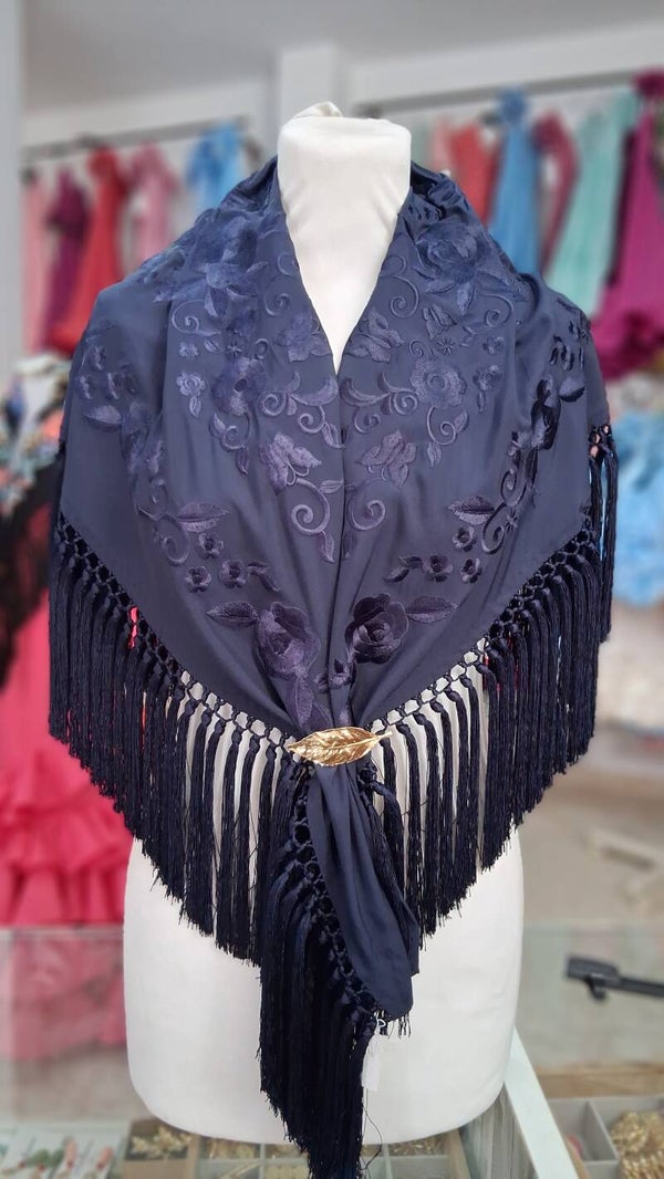 Mantón bordado azul marino unicolor