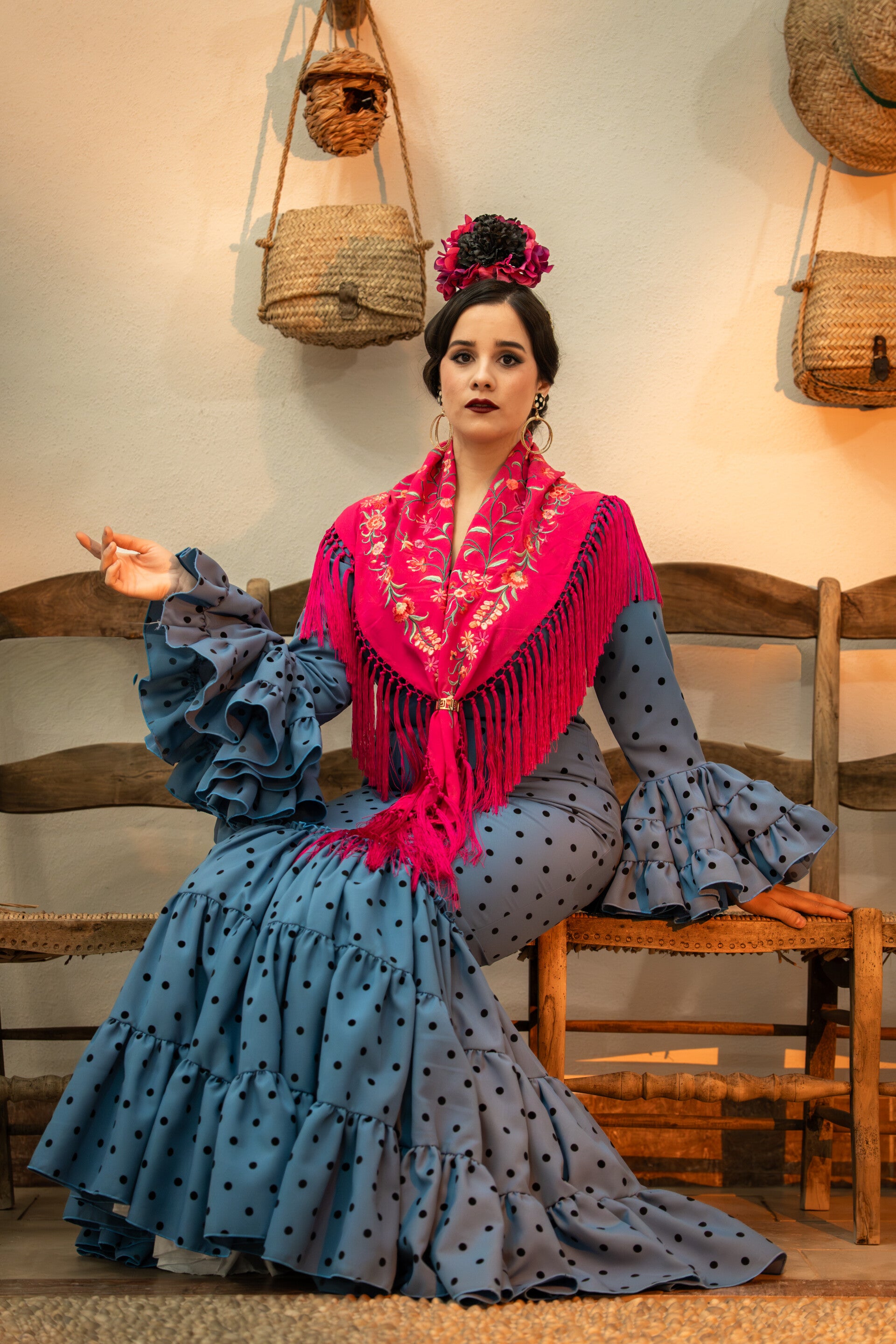 Mantón Bordado en Fuxia